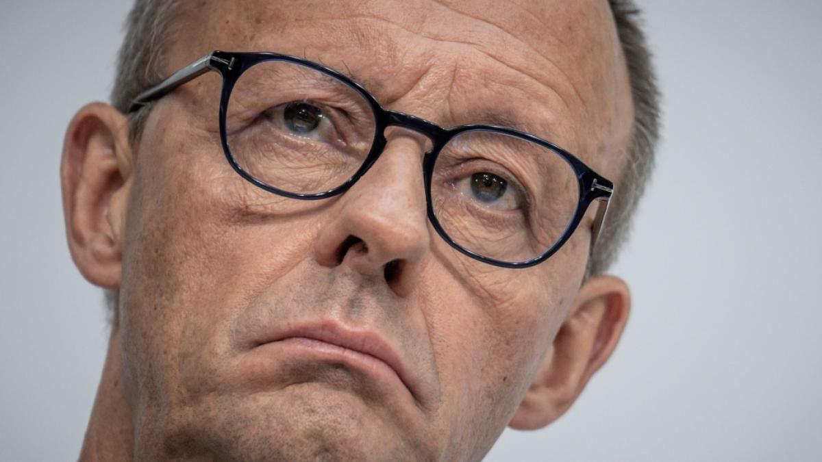 Friedrich Merz rechnet beim CSU-Parteitag mit dem Bundeskanzler ab. (Foto)