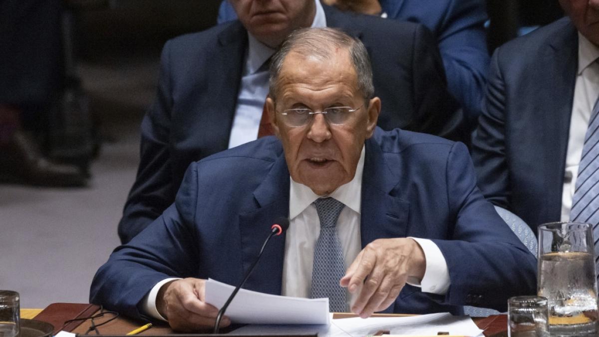 Sergej Lawrow verh&ouml;hnte die Nato-Pl&auml;ne als "Selbstmord-Abenteuer". (Foto)