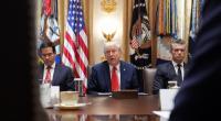 Donald Trump bi einer Kabinettssitzung