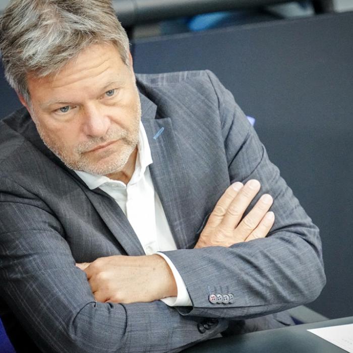 Habeck offenbart Zahlen! So teuer wird's für Hausbesitzer und Mieter