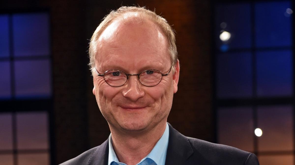 Wetter-Moderator Sven Pl&ouml;ger bei der WDR-Talkshow "K&ouml;lner Treff" (2016). (Foto)