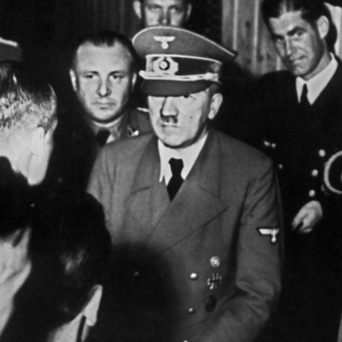 Geheimtür in der Antarktis entdeckt! Überlebte Hitler in diesem 