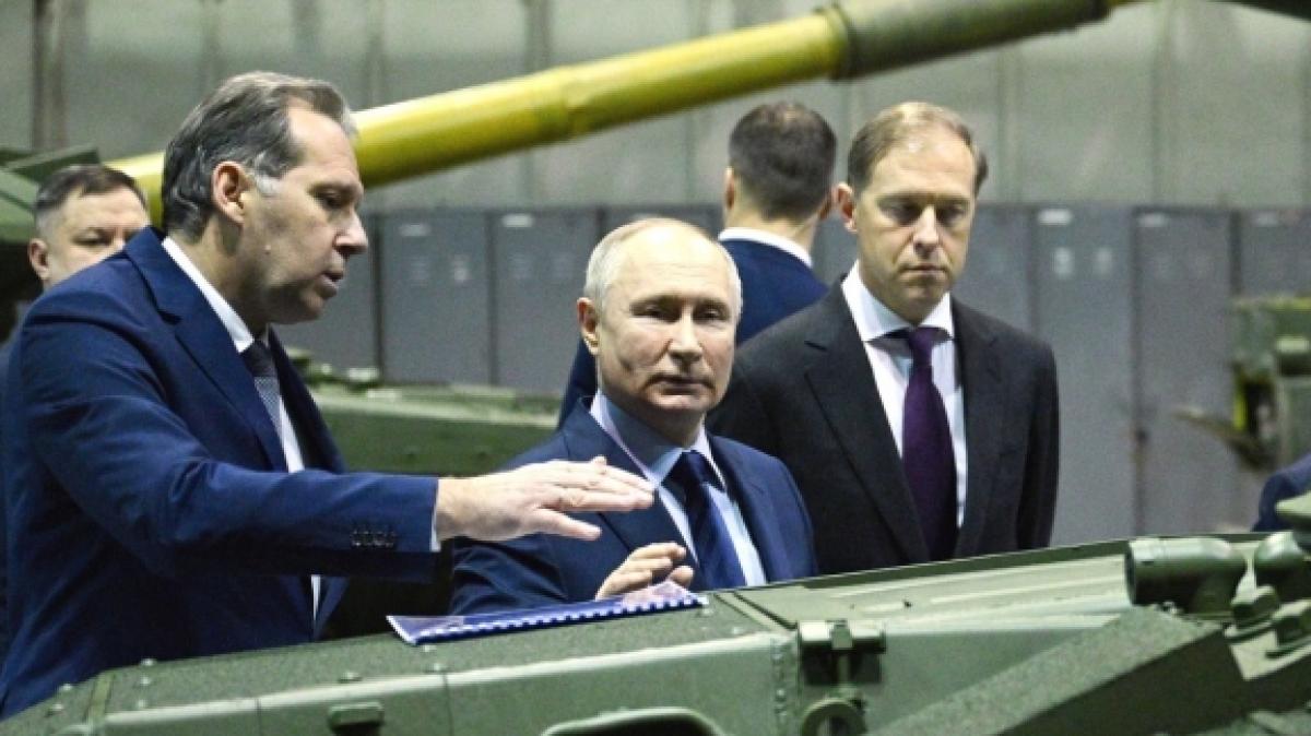 Ein US-General hat vor Wladimir Putins (Bild, links) Weltraumpl&auml;nen gewarnt. (Foto)