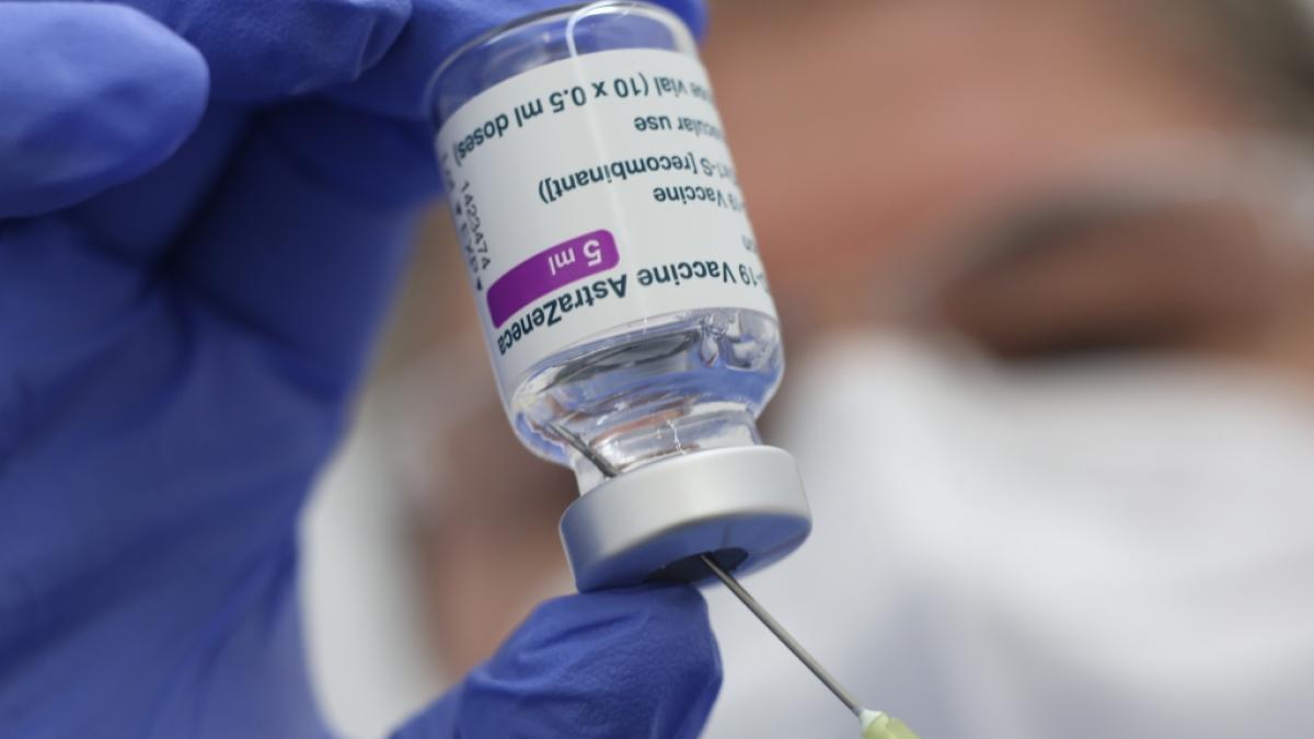 Vereinzelt entwickelten Menschen nach der Corona-Impfung eine Thrombose. (Foto)