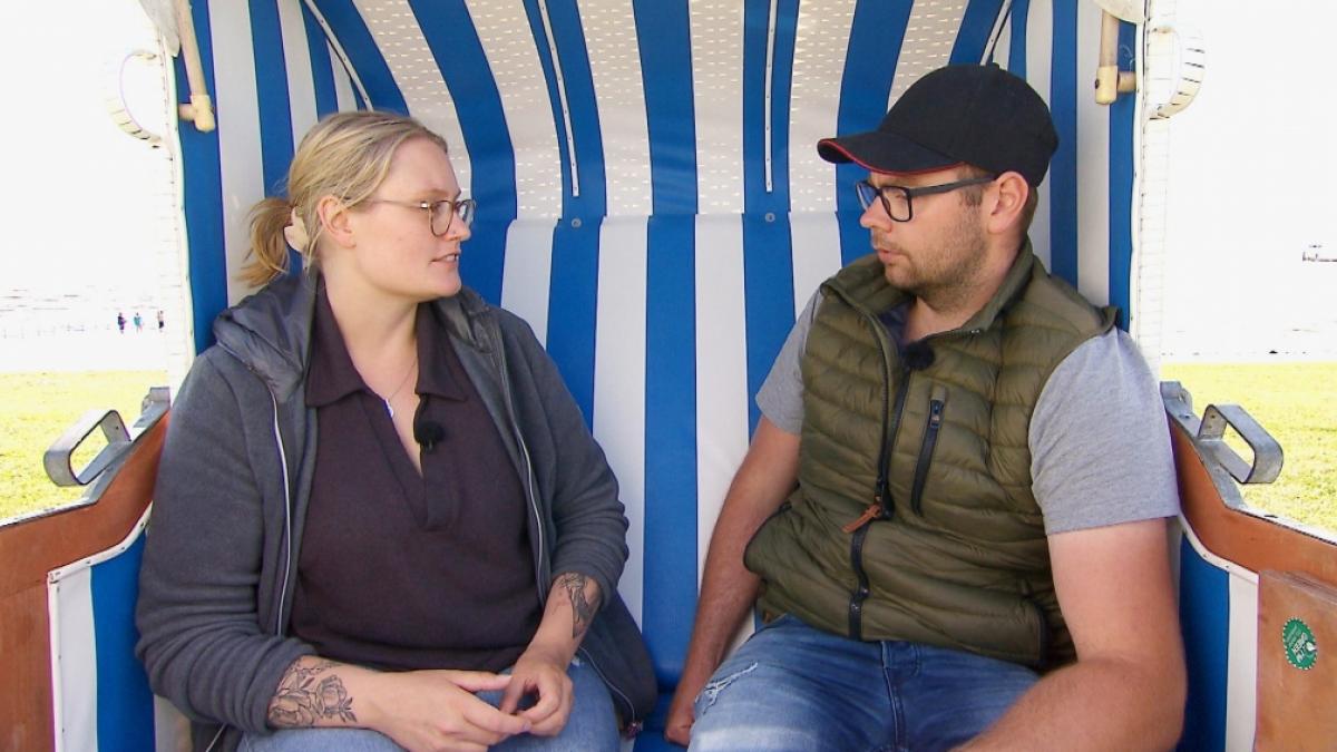 Schafhalter Tade ist sichtlich geschockt &uuml;ber Emelys Gest&auml;ndnis. Mehr als eine Freundschaft kann sie sich nicht mit dem Landwirt vorstellen. (Foto)