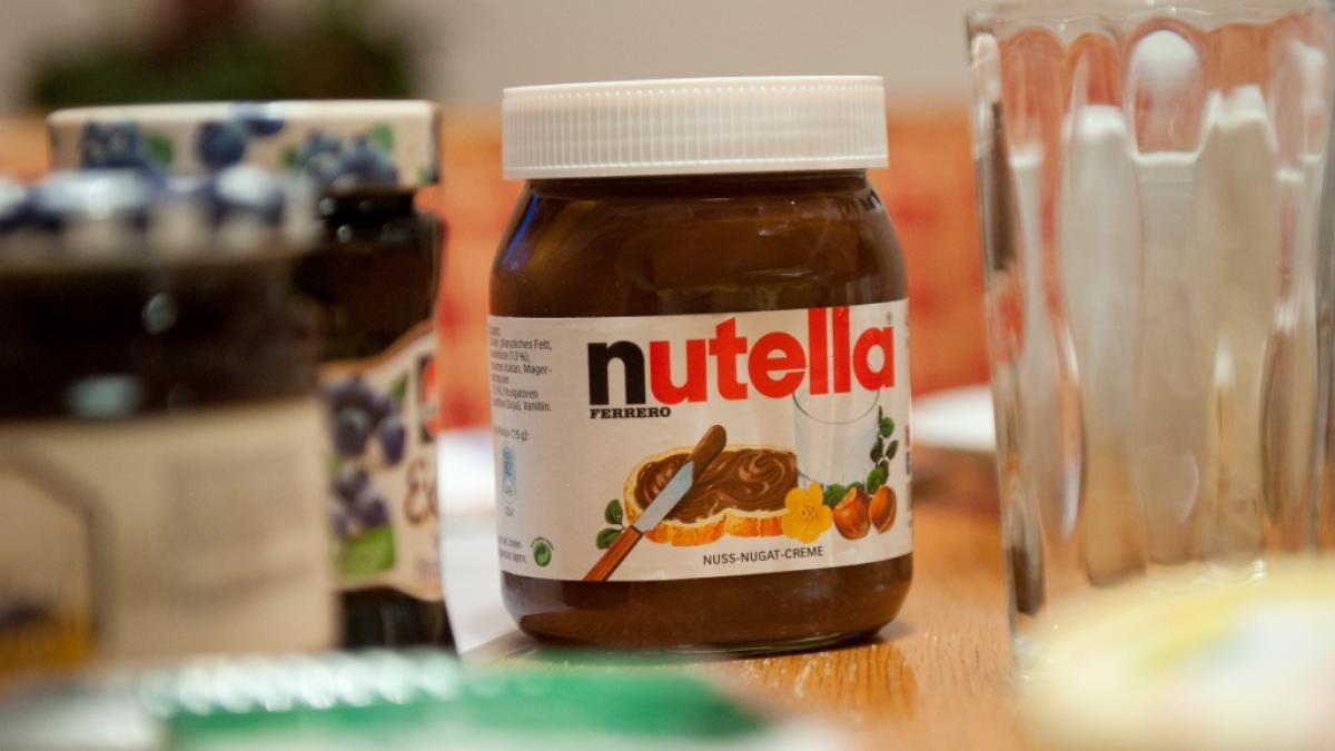 Besonders bei Kindern ist der Nuss-Nougat-Aufstrich sehr beliebt. (Foto)