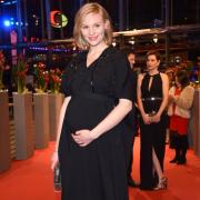 Rosalie Thomass bei den 66. Internationalen Filmfestspielen in Berlin am 11. Februar 2016 - damals noch mit Babybauch.
