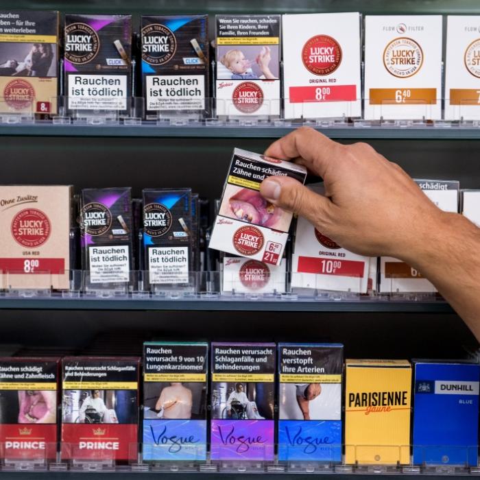 Discounter schmeißt Zigaretten und Co. aus dem Sortiment!