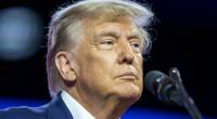 Für eine Geburtstagssause ist sich Donald Trump nicht zu schade.