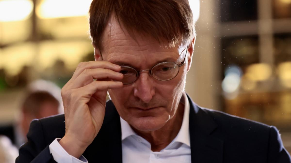 Karl Lauterbach zeigt sich nach seiner Impfstoffinventur besorgt. (Foto)