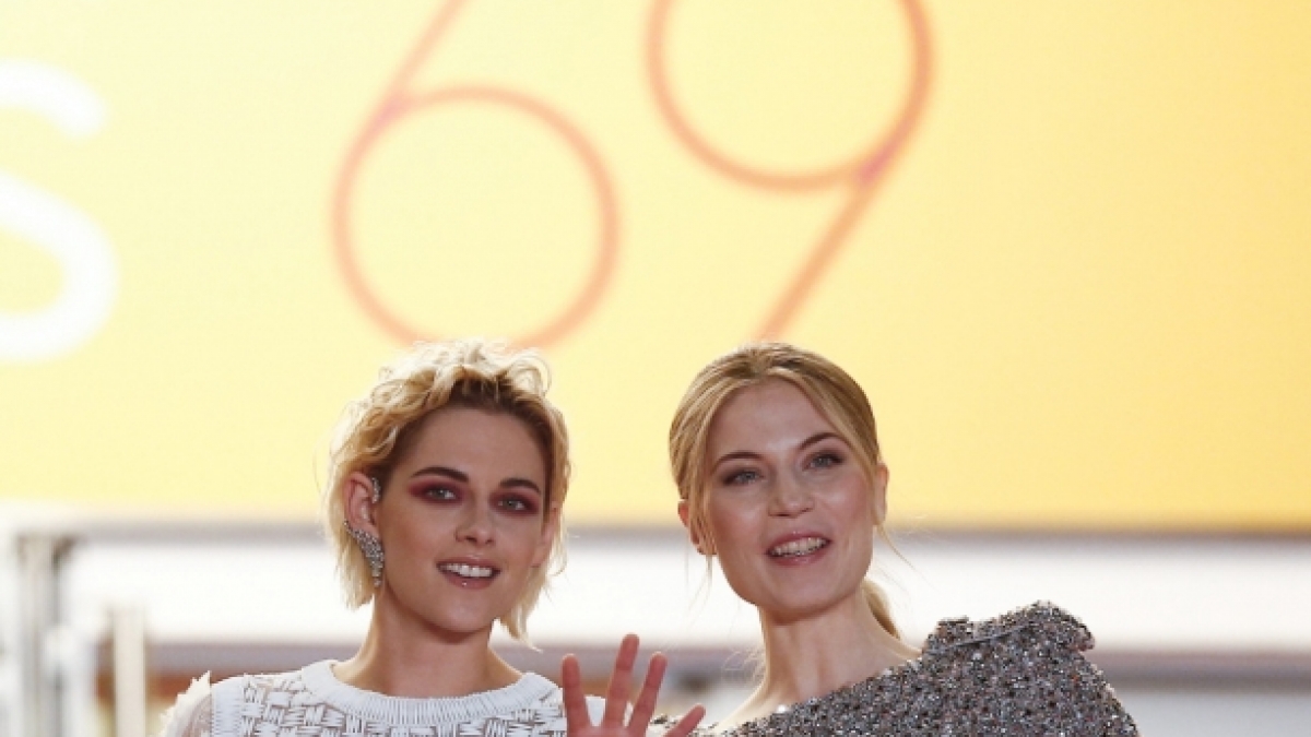 Kristen Stewart und Nora Waldst&auml;tten bei den Internationalen Filmfestspielen von Cannes im jahr 2016. (Foto)