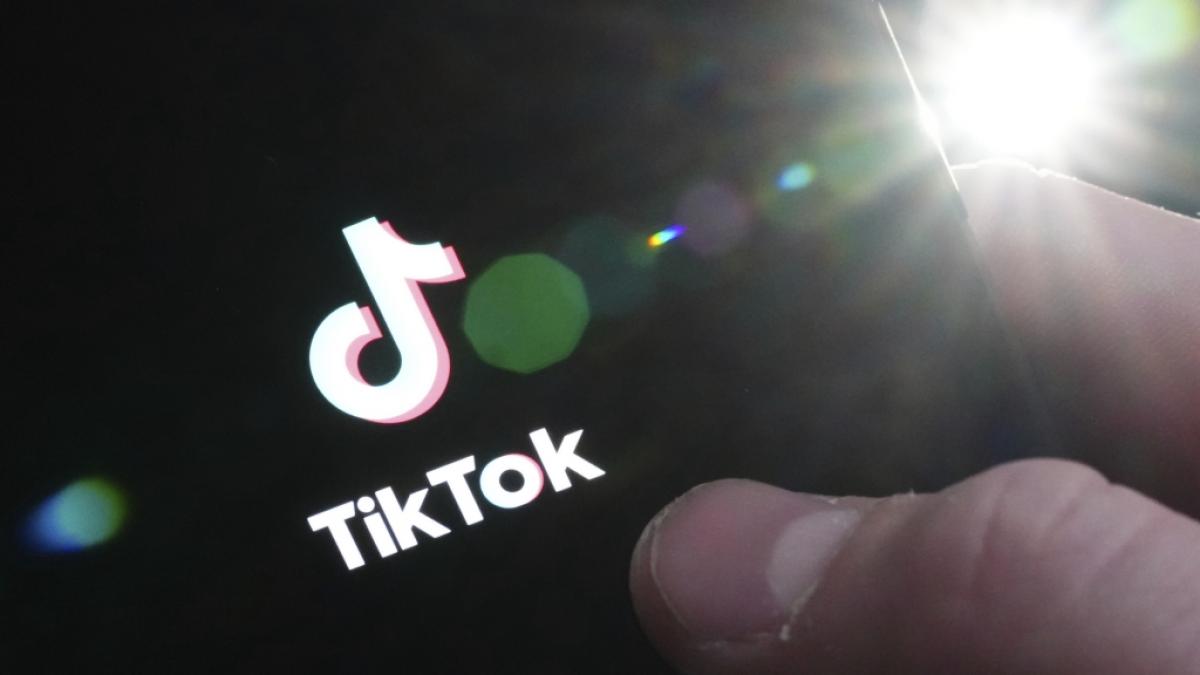 TikTok-Sternchen Kara Santorelli ist mit nur 18 Jahren bei einem Geisterfahrer-Unfall gestorben (Symbolfoto). (Foto)