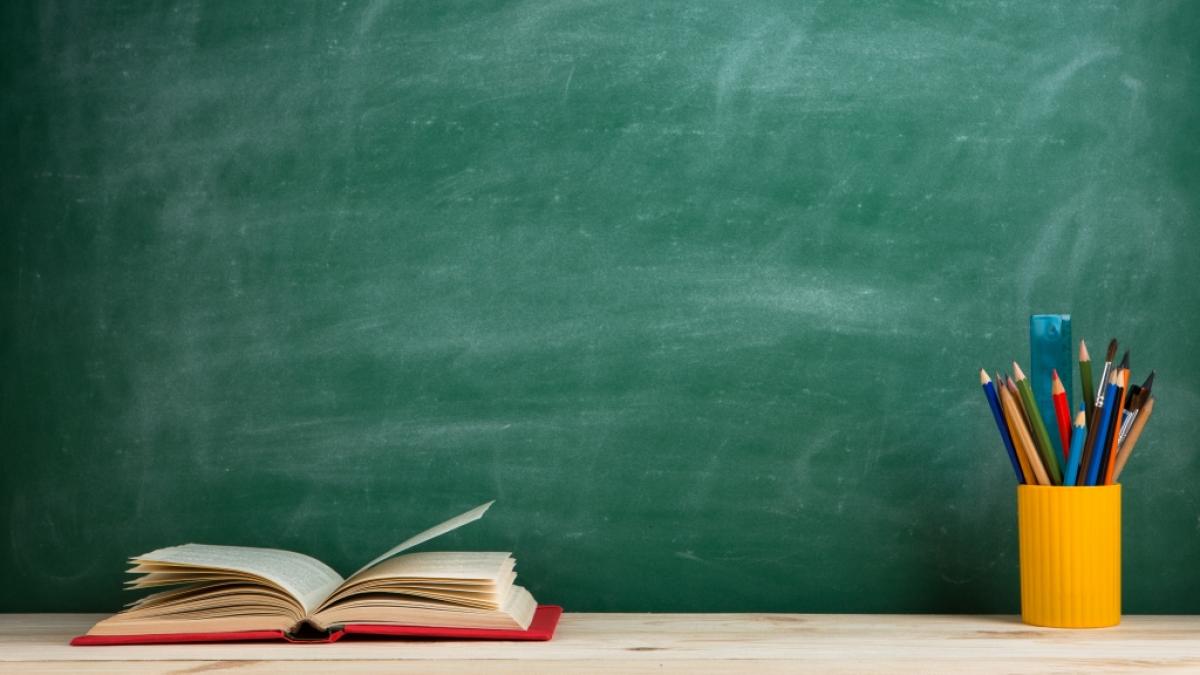 An einer Schule in Wales wurde ein Hilfslehrer mit einem Stuhl attackiert. Jetzt ist er tot. (Foto)