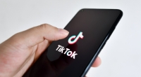 Bei TikTok wurde Kübra Doğan aus der Türkei berühmt - nun ist die junge Frau tödlich verunglückt (Symbolbild).