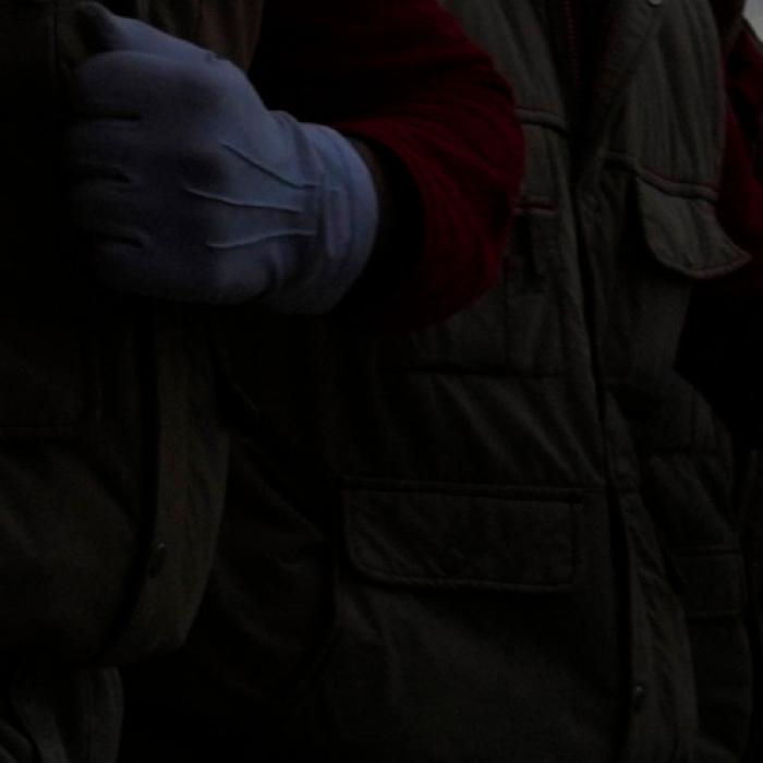 Putin-Soldaten kastrieren Gefangenen mit Teppichmesser