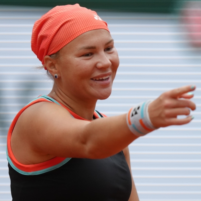 Maja Chwalinska gewinnt klar gegen Diana Shnaider