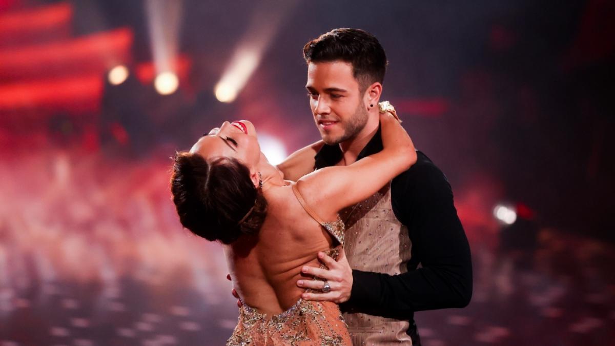 Im Fr&uuml;hjahr 2020 lernten sich Luca H&auml;nni und Christina Luft als Tanzpaar bei "Let's Dance" kennen - gut drei Jahre sp&auml;ter sind der Schweizer S&auml;nger und die Profit&auml;nzerin offiziell Mann und Frau. (Foto)
