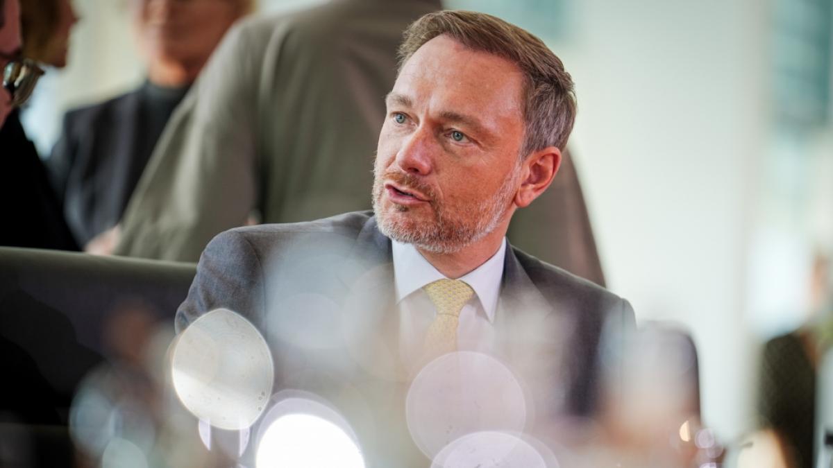 Christian Lindner, Minister f&uuml;r Finanzen, steht derzeit m&auml;chtig unter Beschuss. (Foto)