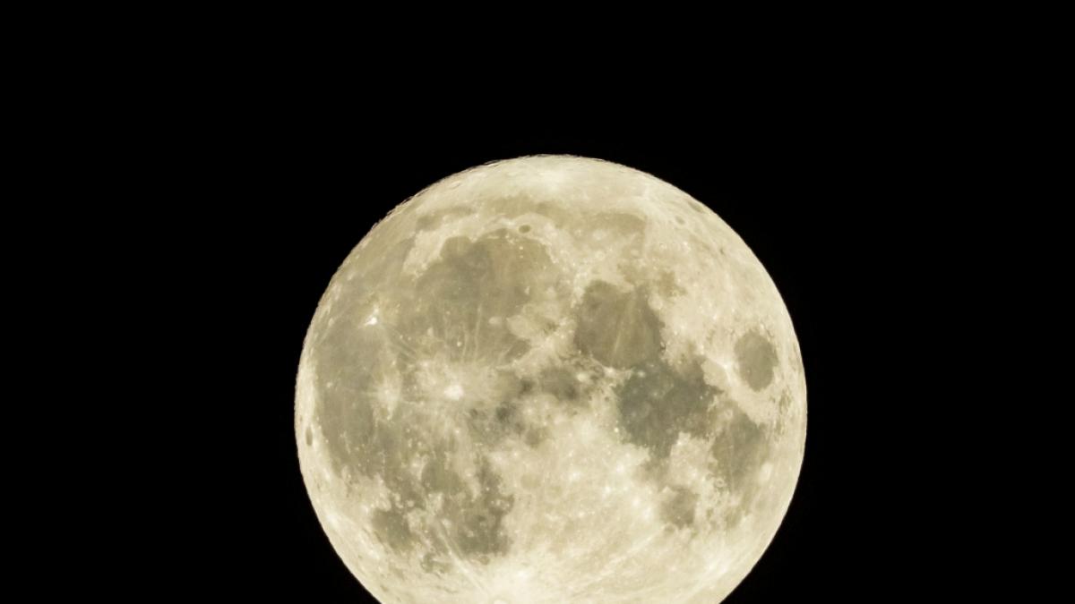 Im September zeigt sich der Vollmond als Herbstmond. (Foto)