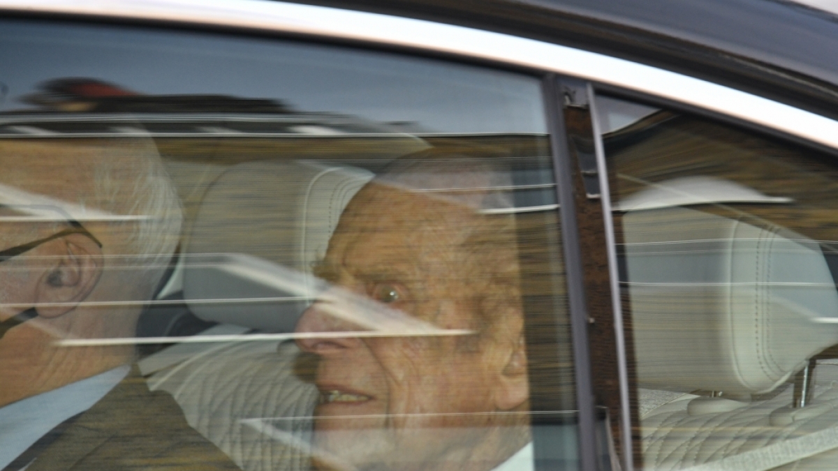 Zwar wurde Prinz Philip wieder aus dem Krankenhaus entlassen, die Sorgen um den Ehemann der Queen bleiben. (Foto)