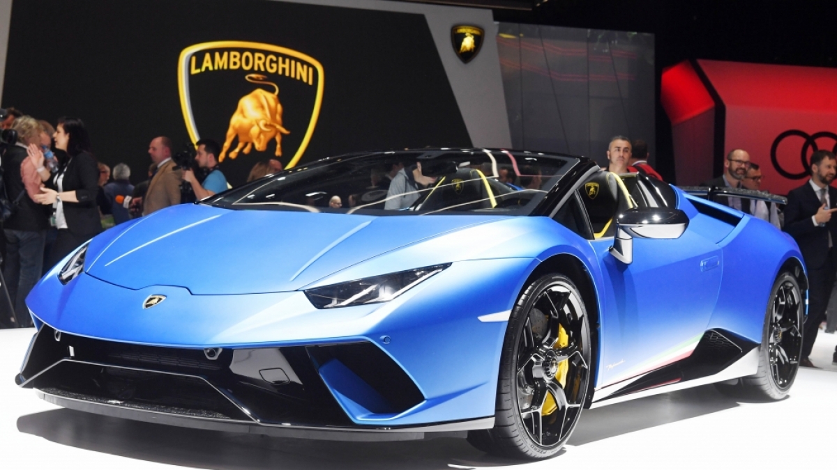 Ein Lamborghini wie diesen versenkte das Playboy-Model im Pool. (Foto)