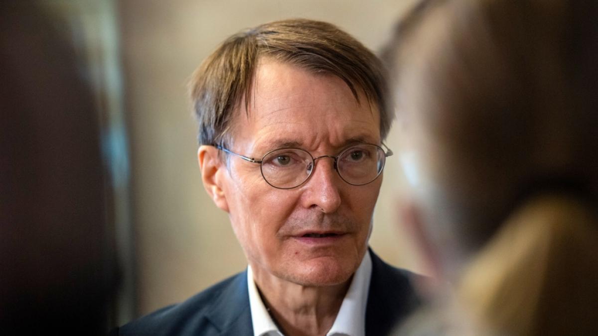 Karl Lauterbach hat die Corona-Regeln f&uuml;r Herbst und Winter gegen Kritik verteidigt. (Foto)