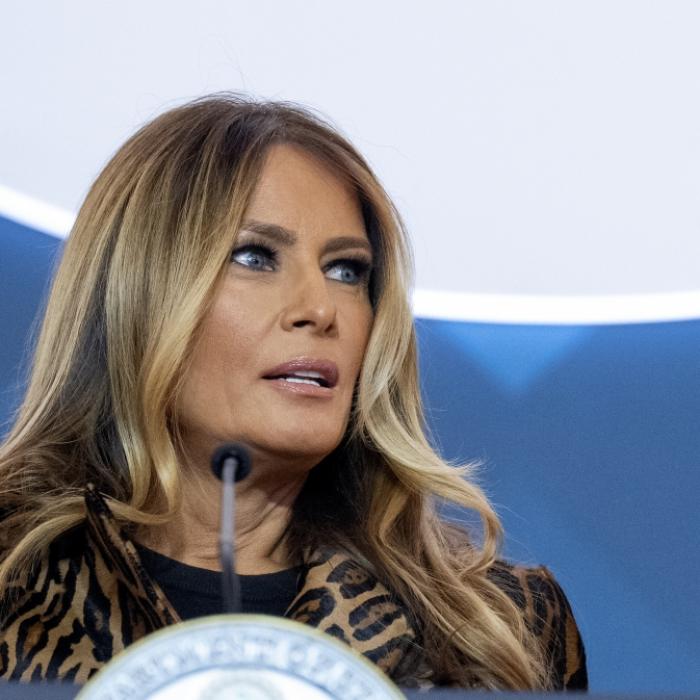 Fehler aus der Vergangenheit bringt die First Lady ins Straucheln