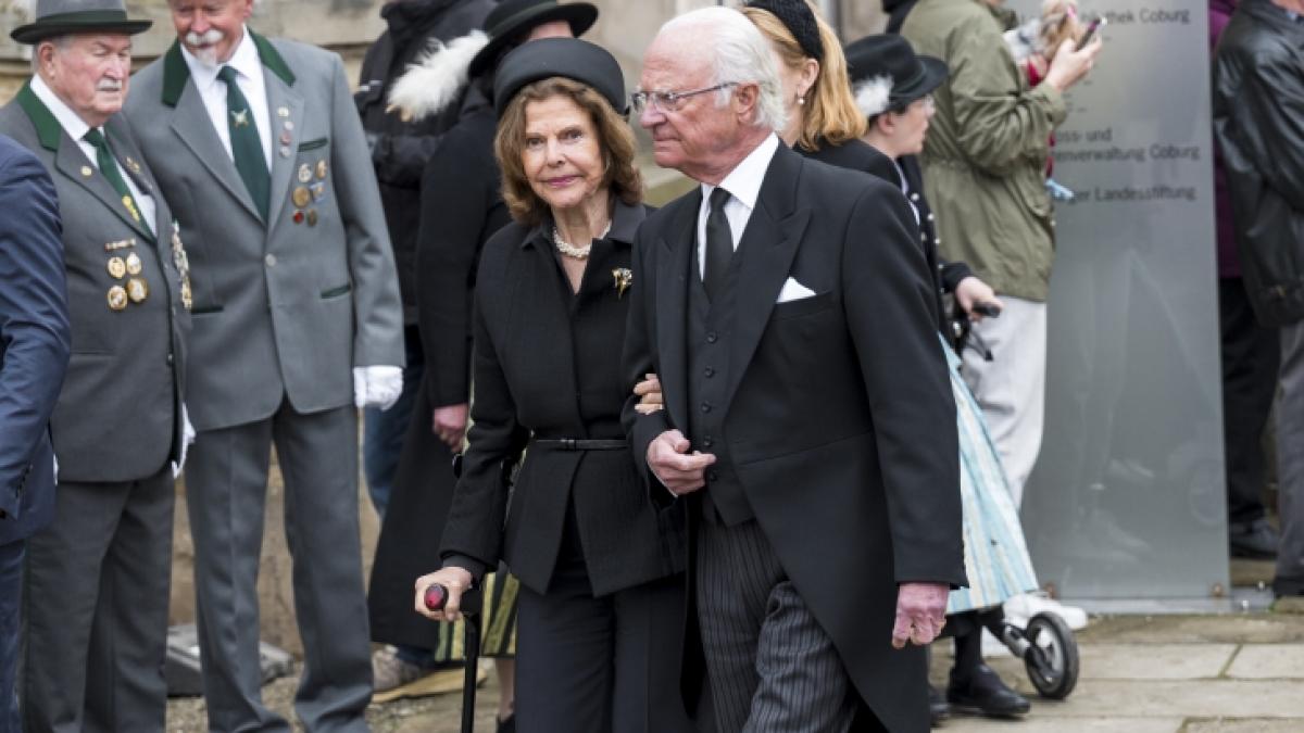 Trauriger Abschied f&uuml;r K&ouml;nig Carl XVI. Gustaf von Schweden: Wenige Monate vor seinem 80. Geburtstag muss der Monarch seine verstorbene Schwester D&eacute;sir&eacute;e zu Grabe tragen. (Foto)