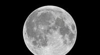Im Januar erstrahlt der Vollmond als Eismond am Himmel.