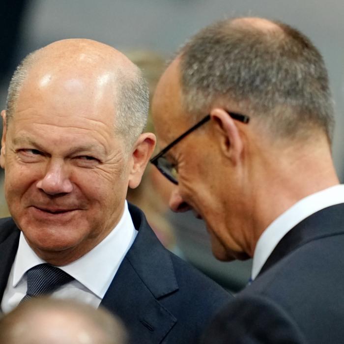 Heftige Klatsche für Bundeskanzler - Olaf Scholz schlägt ihn deutlich