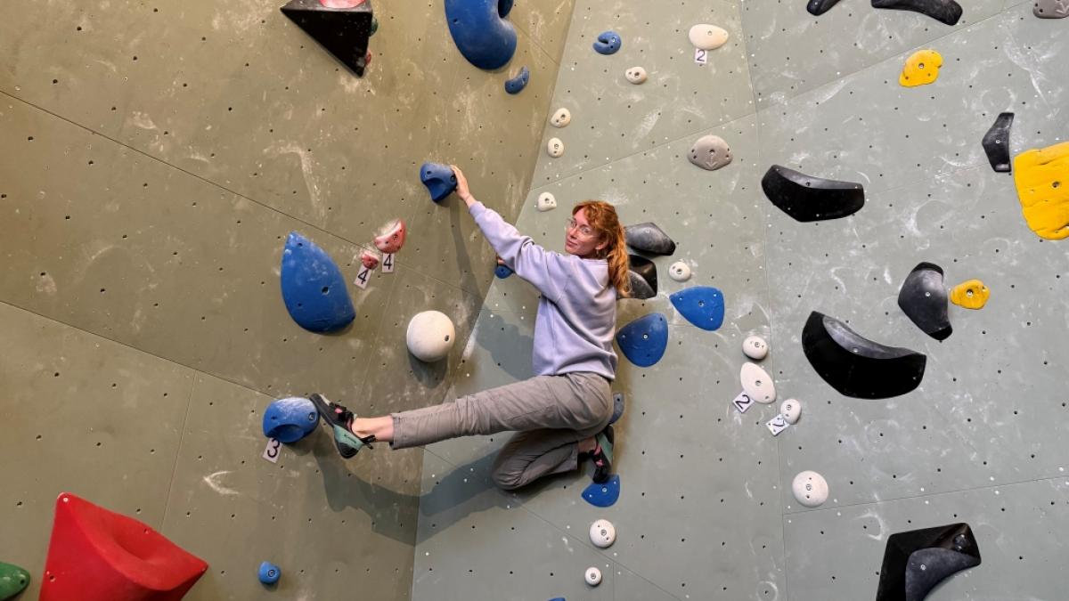 Beim Bouldern k&ouml;nnen Kletterer ganz ohne Sicherung in Absprungh&ouml;he die Vertikale erklimmen. (Foto)