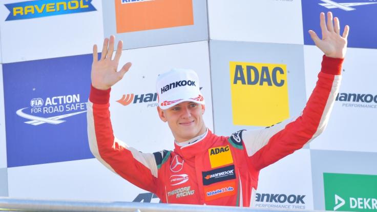 Der deutsche Rennfahrer Mick Schumacher fuhr beim Race of Champions an der Seite von Sebastian Vettel.