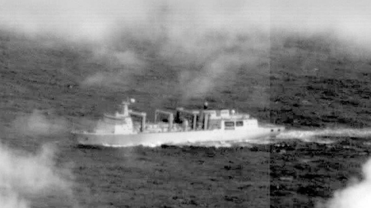 China hat eine gro&szlig;angelegte Milit&auml;r&uuml;bung um Taiwan begonnen.&nbsp;Die Aufnahme zeigt ein Kampfunterst&uuml;tzungsschiff vom Typ 901 der Marine der chinesischen Volksbefreiungsarmee. (Foto)