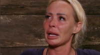 Cora Schumacher hat freiwillig das Dschungelcamp verlassen.