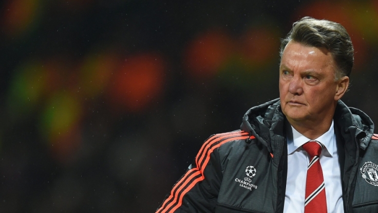 Not amused: Luis van Gaal steht nach dem Ausscheiden Manchester Uniteds weiterhin in der Kritik.