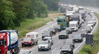 Ab dem 7. Juni kann es auf den Autobahnen voll werden. (Symbolfoto)