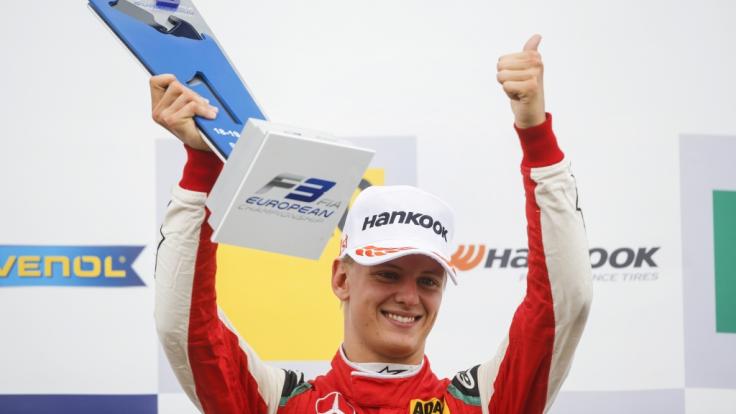 F3-Pilot Mick Schumacher auf dem Hockenheimring nach seinem Tagessieg am 14. Oktober 2018.
