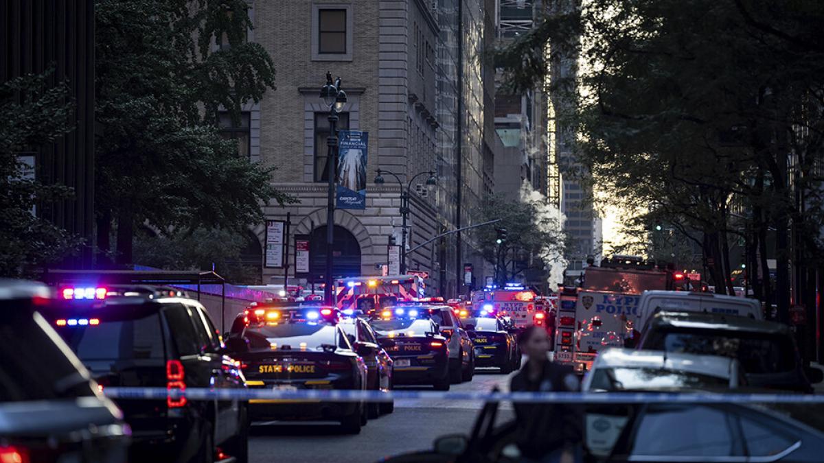 Die New Yorker Polizei musste infolge des Amok-Alarms in einem Hochhaus an der Park Avenue zu einem Gro&szlig;einsatz ausr&uuml;cken. (Foto)