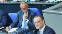 Friedrich Merz deutet eine Kabinettsumbildung nach dem Spahn-Rücktritt an.