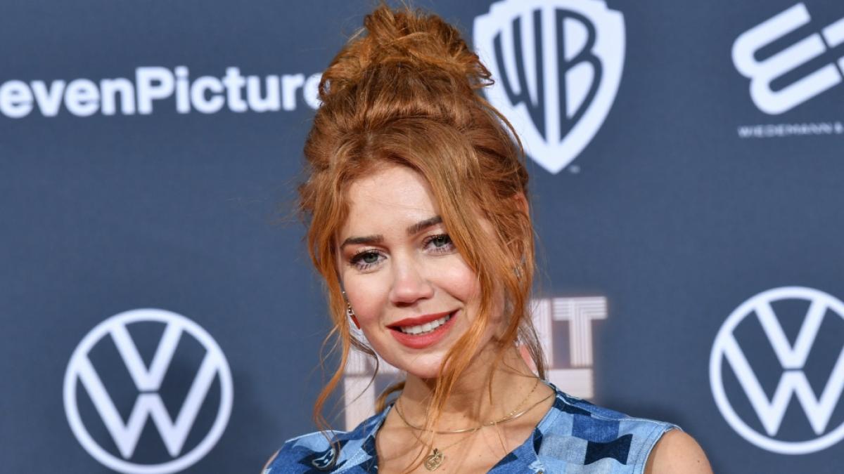 Palina Rojinski vertreibt sich die Corona-Langeweile mit einer sexy Sporteinheit. (Foto)