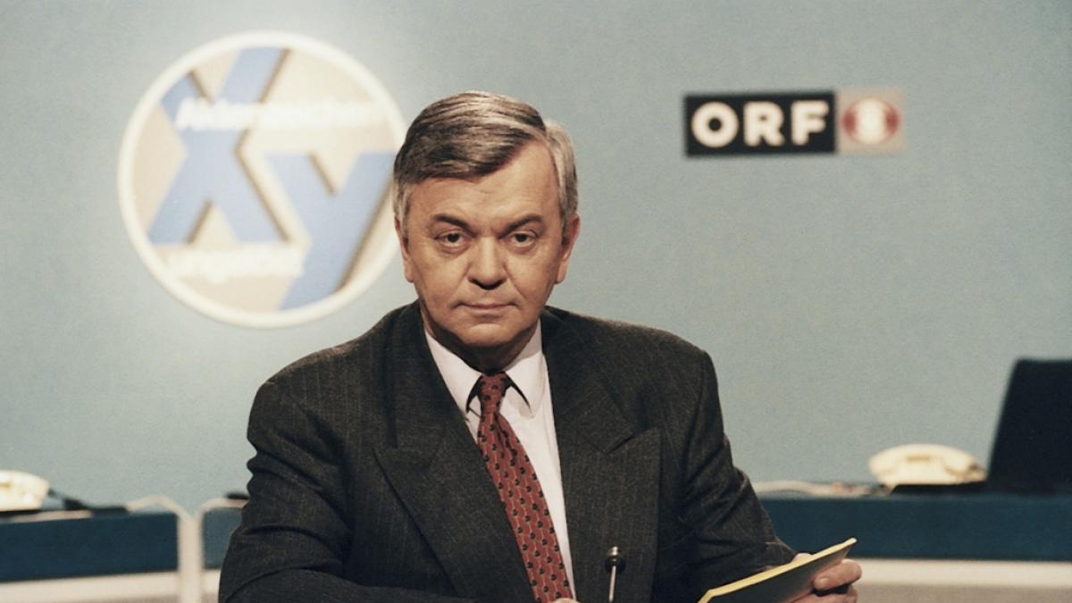 Peter Nidetzky im ORF-Studio der Sendung "Aktenzeichen XY ...ungel&ouml;st". (Foto)