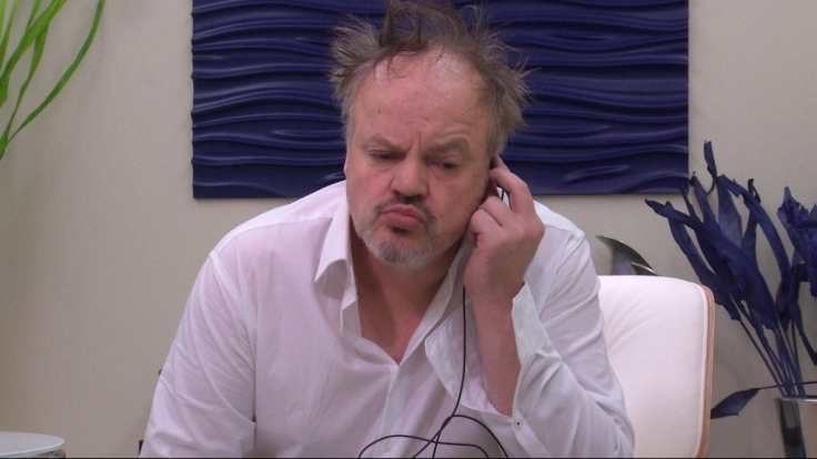 Ihm stehen die Haare zu Berge und die Zuschauer lieben ihn.