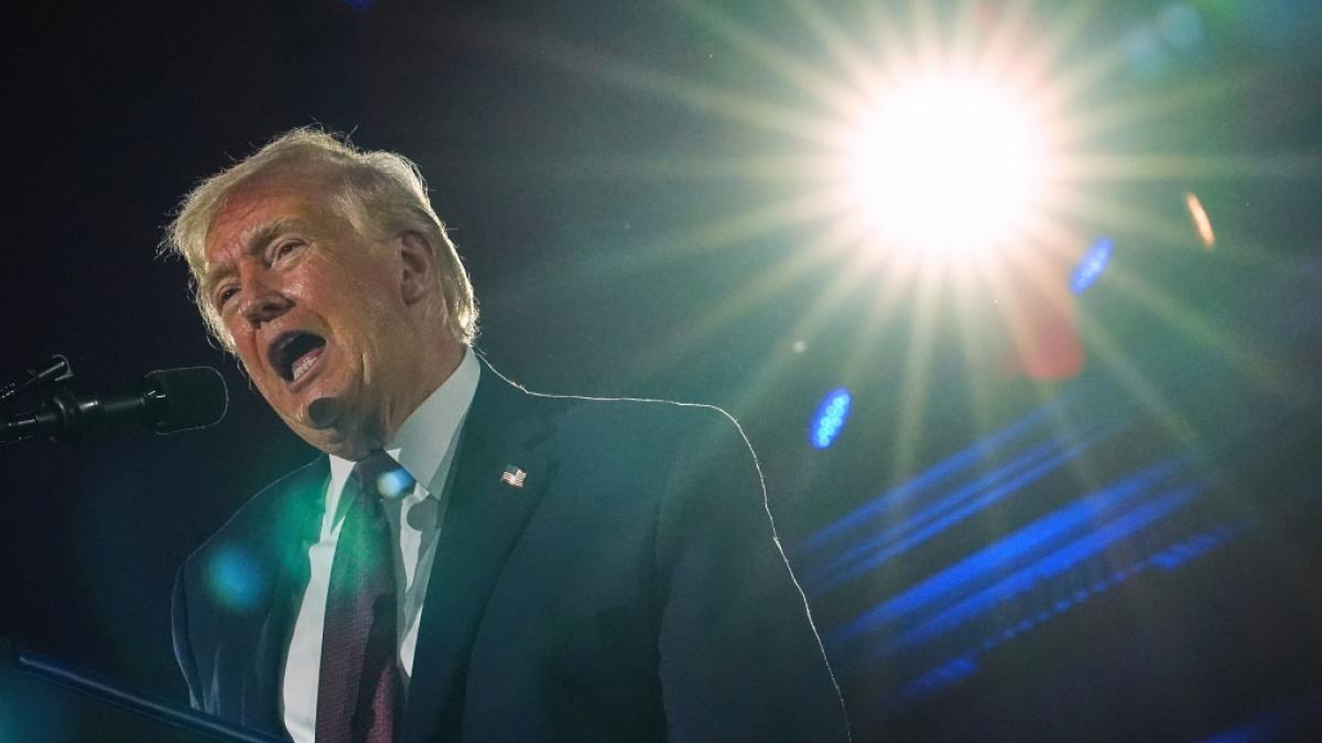 Verst&ouml;rende Aussagen von Donald Trump: Die USA haben keine Kapazit&auml;ten mehr f&uuml;r Gesundheitsf&uuml;rsorge und Kinderbetreuung, w&auml;hrend der Iran-Krieg alle Aufmerksamkeit benasprucht. (Foto)