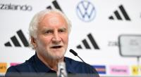 DFB-Sportdirektor Rudi Völler hält nichts von politischen Aktionen bei der Fußball-WM 2026.