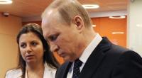 Putin-Hetzerin Margarita Simonjan (l.) sorgte für einen emotionalen Auftritt im russischen Staatsfernsehen.