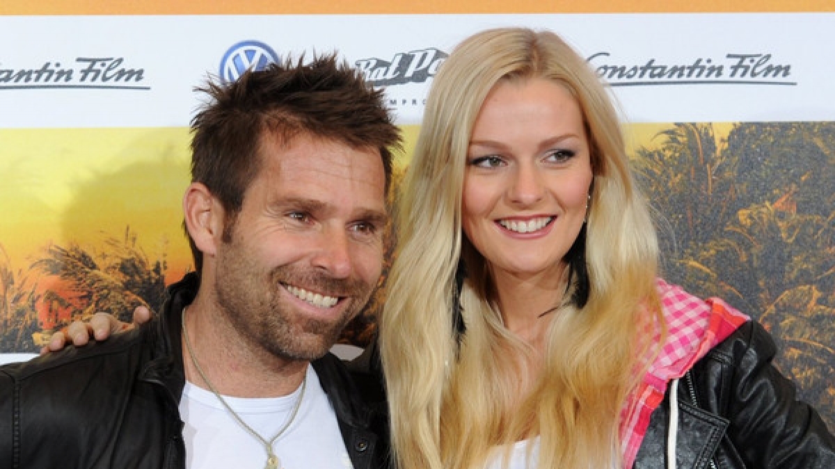 Miriam H&ouml;ller (r.) und ihr verstorbener Freund Hannes Arch bei einer Filmpremiere im Jahr 2012. (Foto)