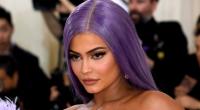 Tropfnass und im knappen Monokini versetzt Kylie Jenner ihre Fans in Schnappatmung.