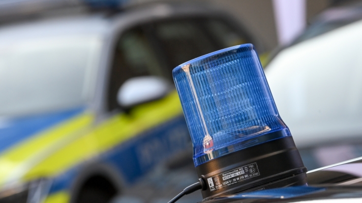 Nach einem erweiterten Suizid in Isselburg im Münsterland ermittelt eine Mordkommission der Polizei.