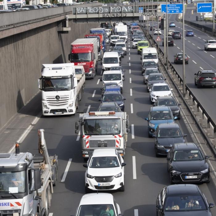 Diese Neuerungen zu Spritpreis, Neuwagen und Winterreifen kommen 2024