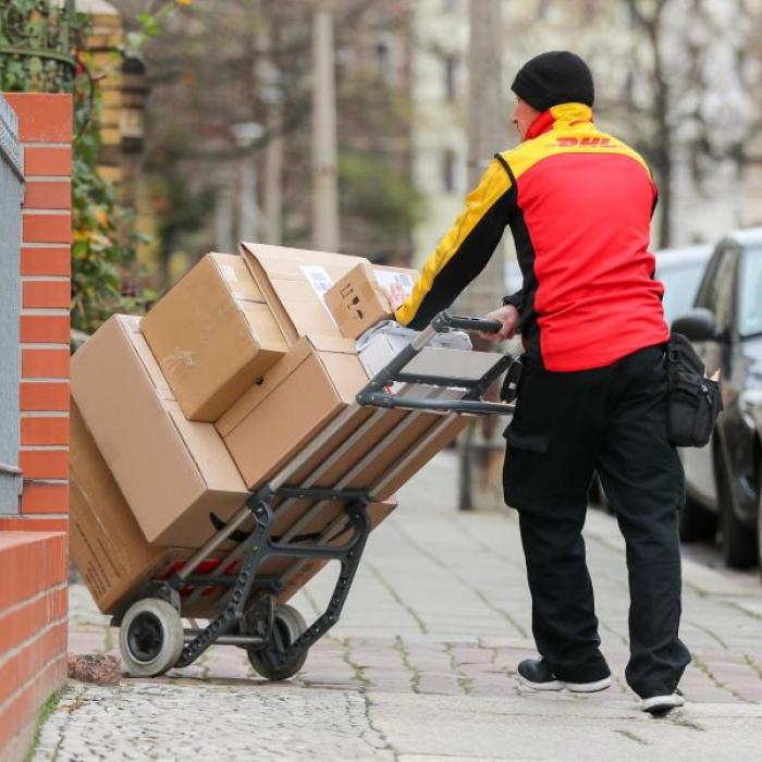 Preiserhöhung bei DHL kommt - Deutsche Post hebt das Porto an